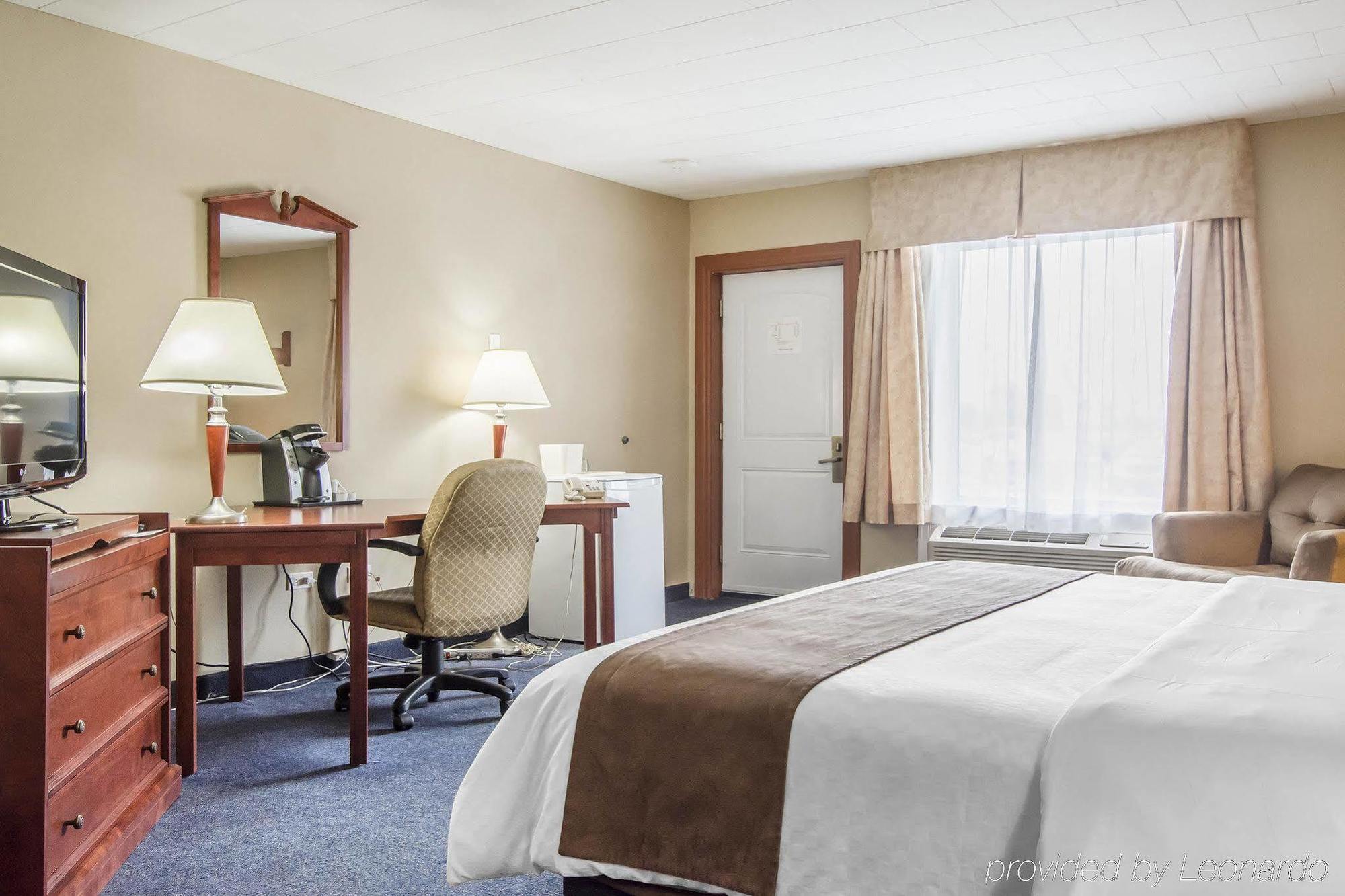 Hotel Danube Bleu Forestville Εξωτερικό φωτογραφία