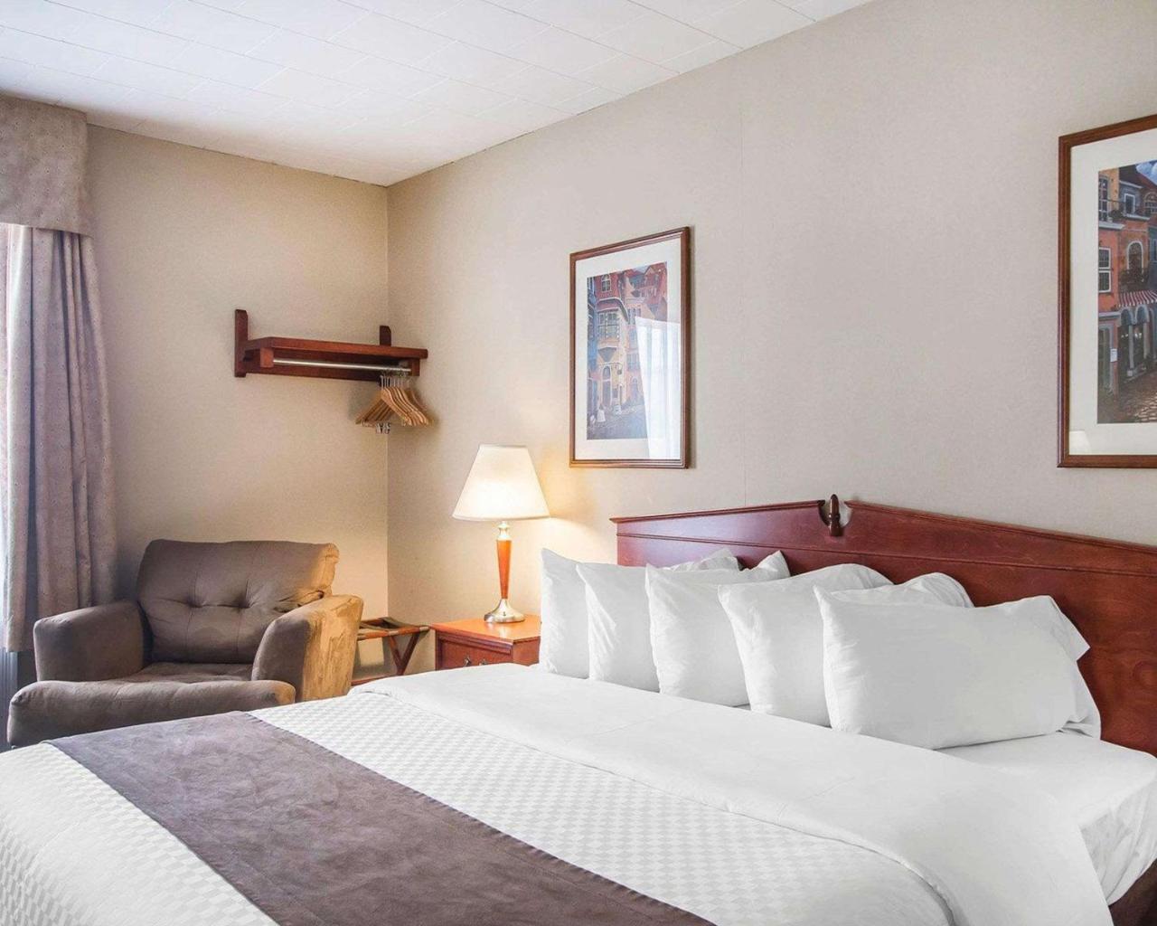 Hotel Danube Bleu Forestville Εξωτερικό φωτογραφία